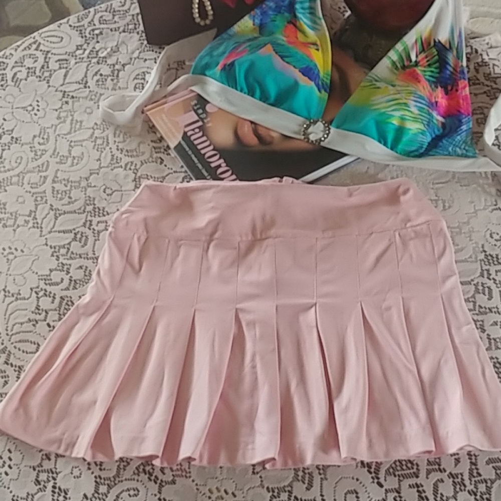 Wimbledon Tennis skirt😍free bathing suit top.